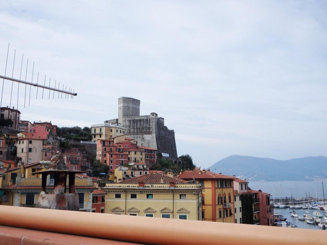 Mansarda Laura Apartment Lerici Exterior photo